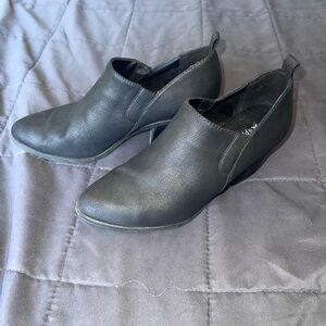 Slip on Booties-size 9